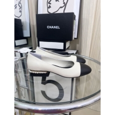 Chanel Low Shoes